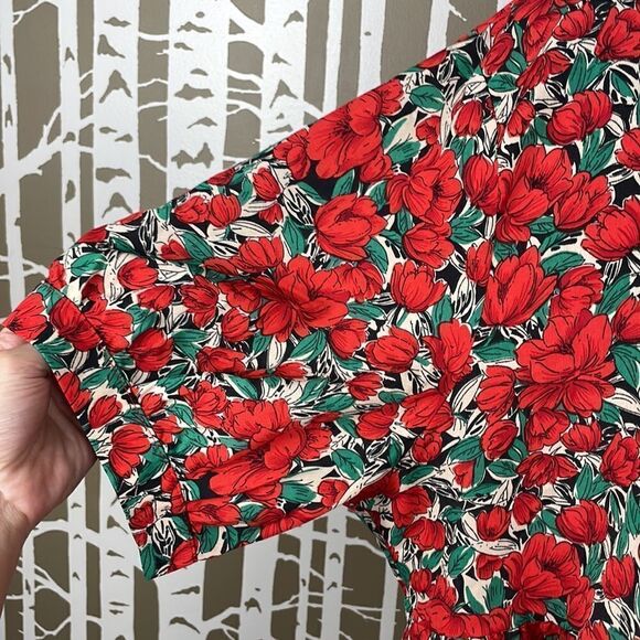 SHEIN Curve 3XL Tulip Printed Hi-Lo Babydoll Top - Picture 3 of 16